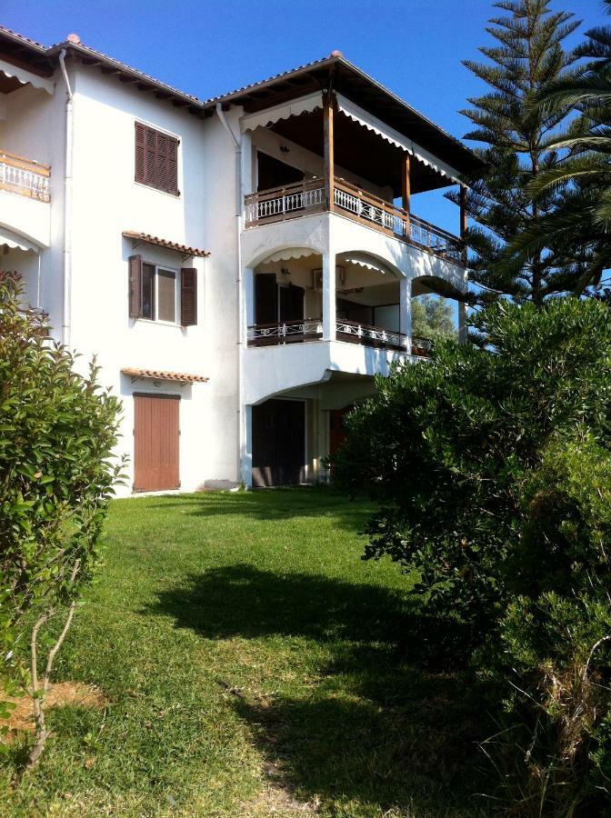 Lefkada Beachfront Apartment Nikiana Dış mekan fotoğraf