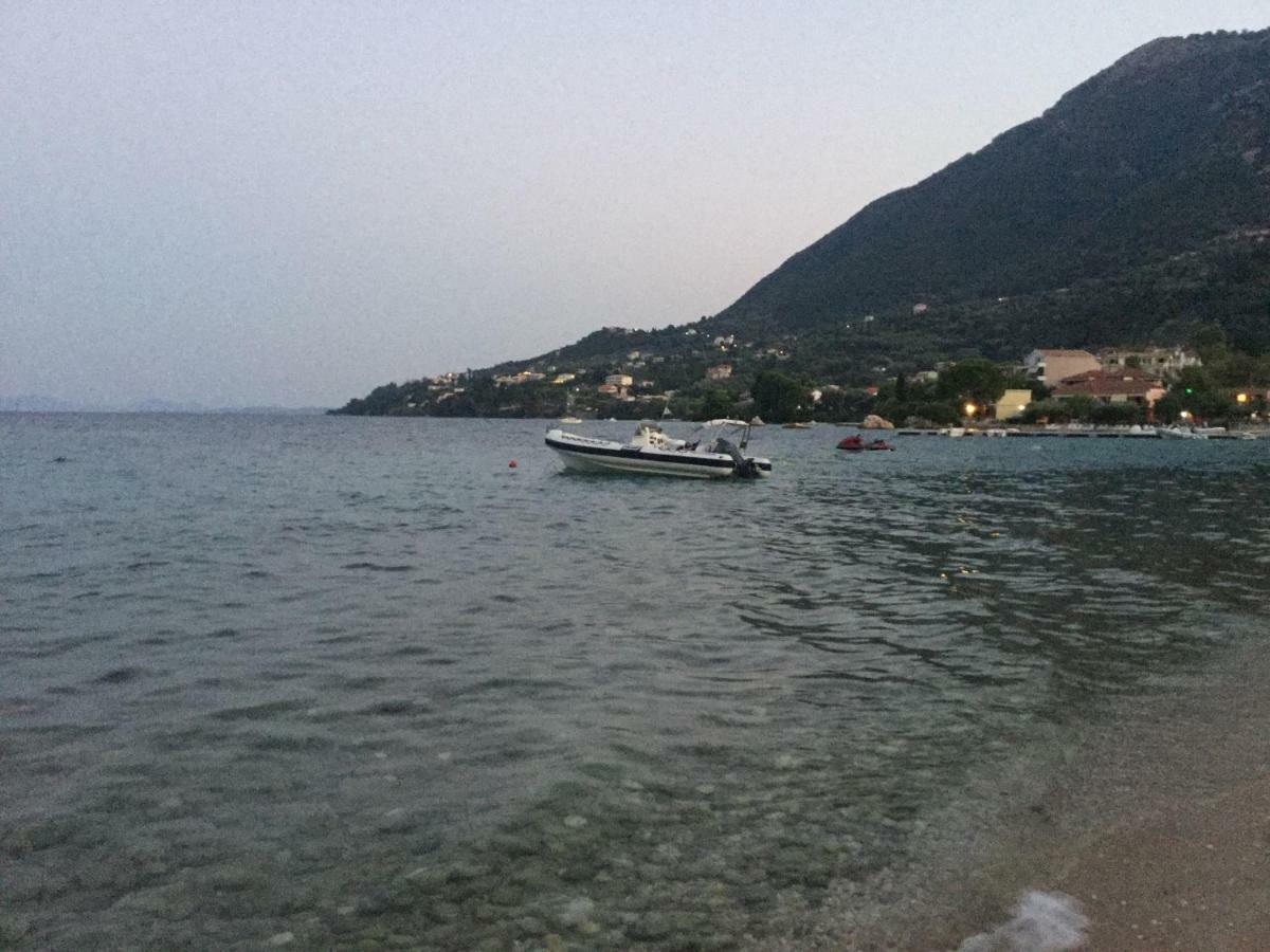 Lefkada Beachfront Apartment Nikiana Dış mekan fotoğraf